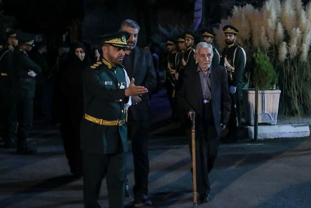 گزارش تصویری ا  استقبال از پیکر شهید نیلفروشان