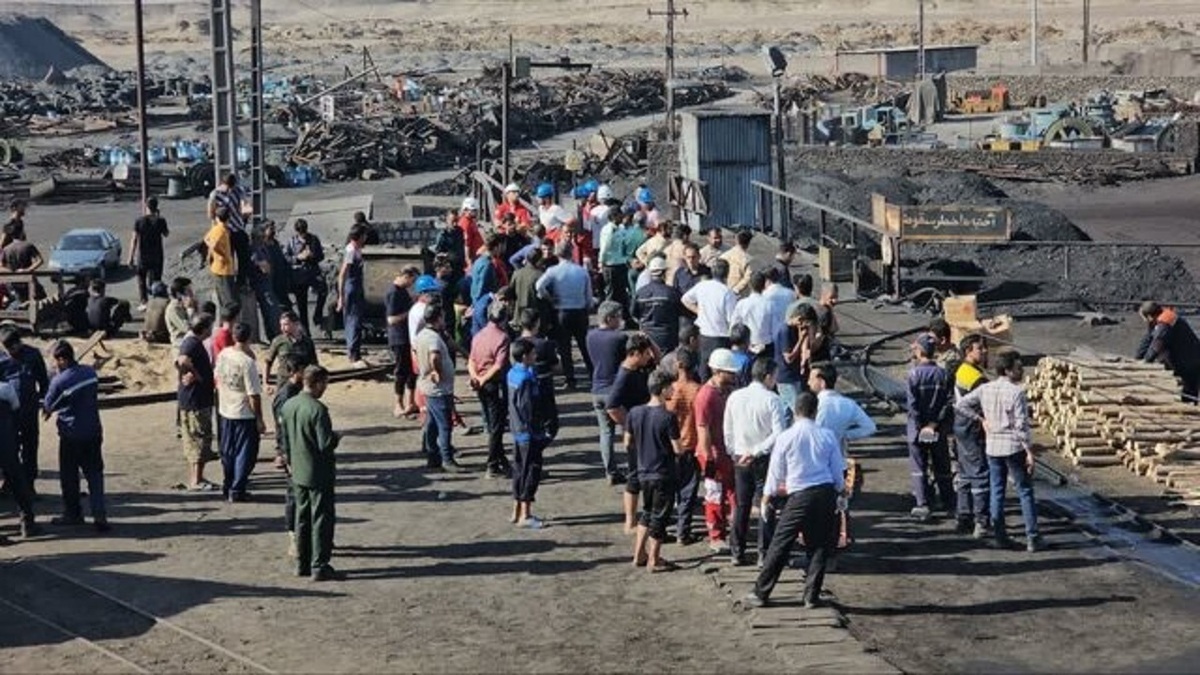 مدیرکل مدیریت بحران استانداری خراسان جنوبی از افزایش آمار متوفیان حادثه معدن طبس به ۵۰ نفر خبر داد.