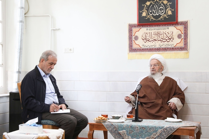 در سفر رئیس جمهور به قم چه گذشت؟ در سفر رئیس جمهور به قم چه گذشت؟