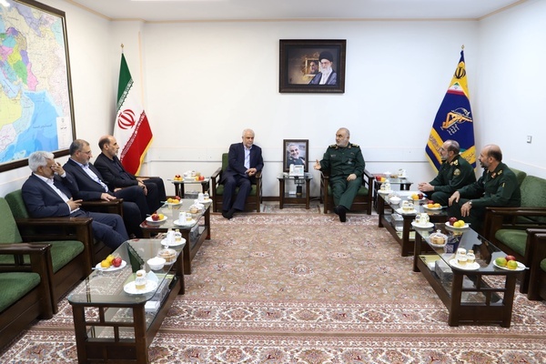 همه ظرفیت سپاه آماده کمک به بنیاد شهید است