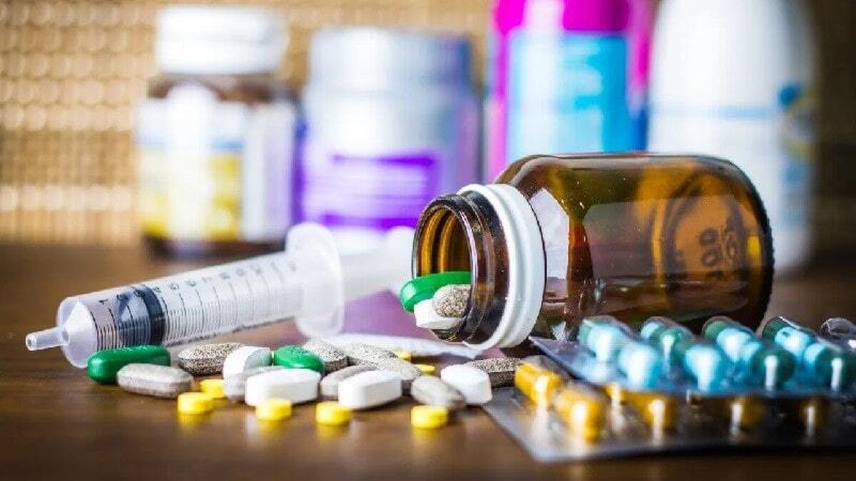 ببینید |  رئیس سازمان غذا و دارو: کمبود داروی حیاتی نداریم