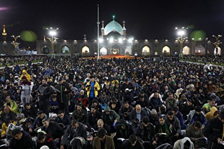 ببینید |  تصاویری دیگر از مراسم احیا شب بیست و یکم ماه مبارک رمضان