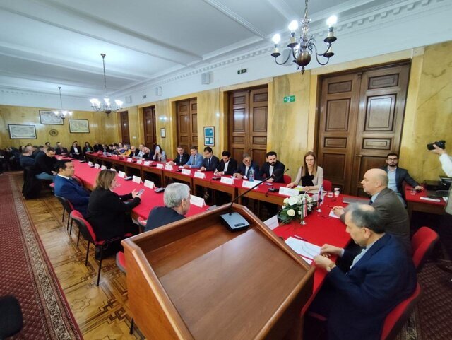 بدون تهدید و ارعاب، امکان خوبی برای دستیابی به توافق وجود دارد بدون تهدید و ارعاب، امکان خوبی برای دستیابی به توافق وجود دارد