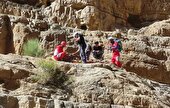 نجات جوان 19 ساله در ارتفاعات مهریز