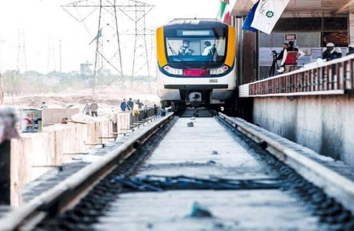 مدیر روابط عمومی و امور بین‌الملل شرکت متروی تهران و حومه در گفت‌و‌گو با رادیو تهران از افتتاح چند ورودی و ایستگاه جدید در خطوط فعال مترو تا پایان سال جاری و اوایل سال آینده خبر داد و اعلام کرد: همزمان، عملیات اجرایی چهار خط جدید مترو آغاز شده یا به‌زودی آغاز خواهد شد.