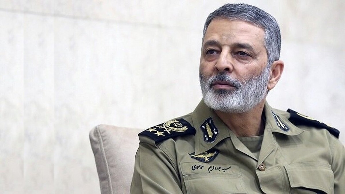 سرلشکر موسوی،رئیس ستاد کل نیرو‌های مسلح تاکید کرد: بی‌تردید راه حاج قاسم ادامه دارد و مکتب سلیمانی همچنان الهام‌بخش ملت‌هایی خواهد بود که آزادی، عزت و استقلال را حق مسلم خود می‌دانند.