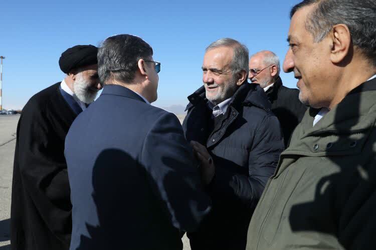 لحظه ورود رئیس جمهور به استان چهارمحال‌و‌بختیاری +تصاویر