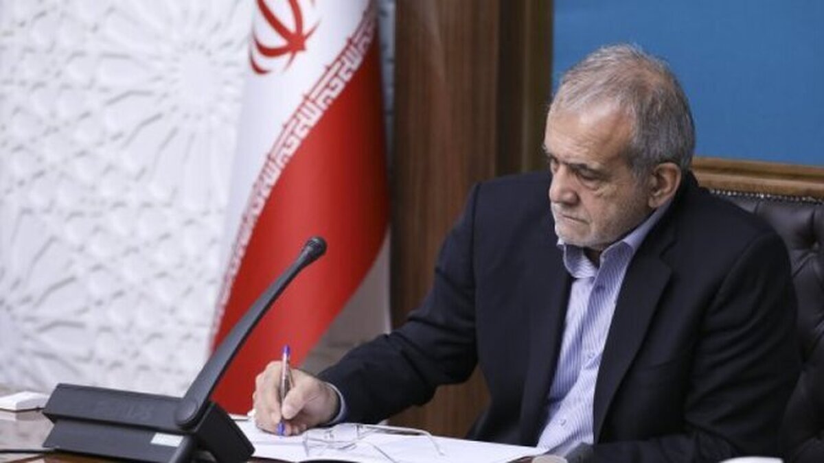 انتصاب عبدالناصر همتی به عنوان رئیس کل بانک مرکزی