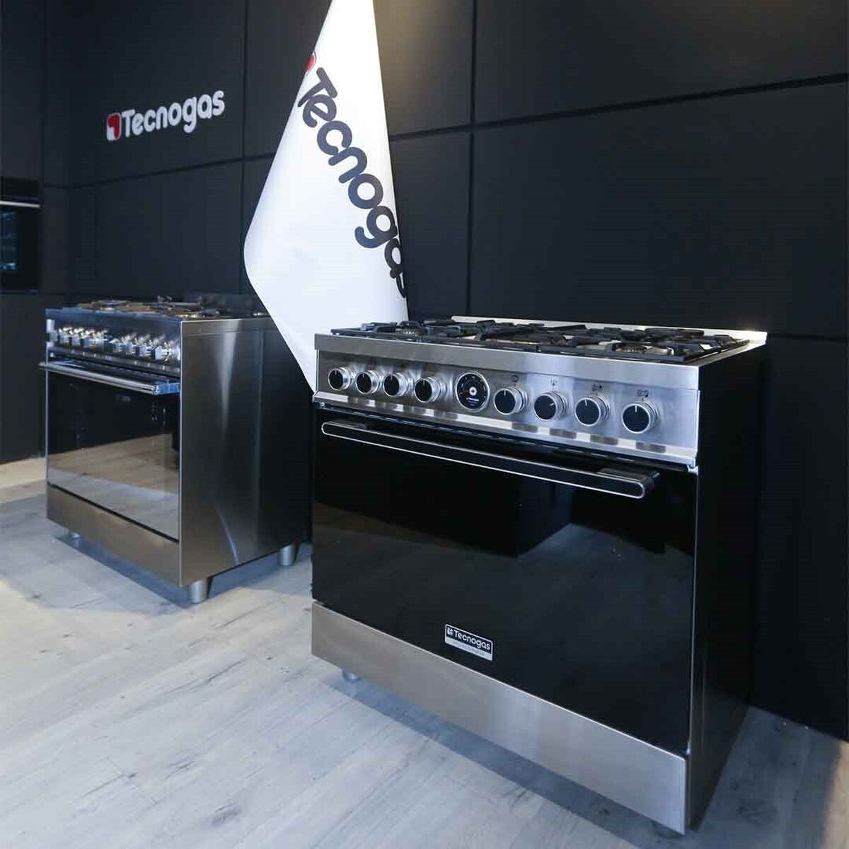 رونمایی از دو محصول جدید برند تکنوگاز در نمایشگاه لوازم خانگی مشهد رونمایی از دو محصول جدید برند تکنوگاز در نمایشگاه لوازم خانگی مشهد