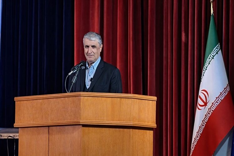 با اینکه تحریم هستیم ولی صنعت هسته‌ای رو به جلو می‌رود