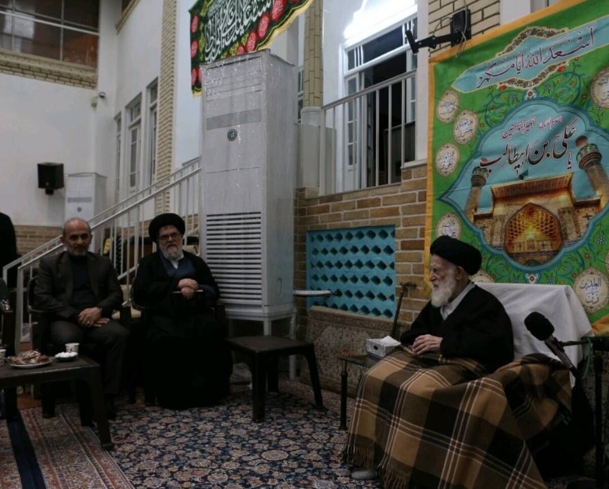 رئیس سازمان صداوسیما در سفرش به استان قم، با مرجع عالیقدر آیت‌الله شبیری زنجانی دیدار و گفت‌وگو کرد.