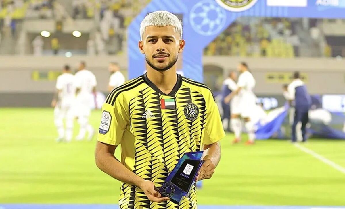 بازیکن لژیونر فوتبال کشورمان پیشنهاد باشگاه تراکتور برای پوشیدن پیراهن این تیم در نیم فصل دوم لیگ برتر فوتبال را رد کرد.