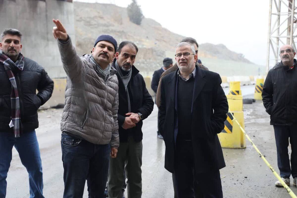 استاندار البرز از نزدیک بودن زمان بهره‌برداری از پل B۰ آزادراه شمالی کرج خبر داد و گفت: این پروژه مهم عمرانی که به‌عنوان حلقه اتصال اتوبان شهید همت تهران به آزادراه شمالی کرج طراحی شده است، طی روز‌های آینده به بهره‌برداری خواهد رسید و تأثیر چشمگیری در کاهش ترافیک ورودی به استان البرز، به‌ویژه شهر کرج خواهد داشت.