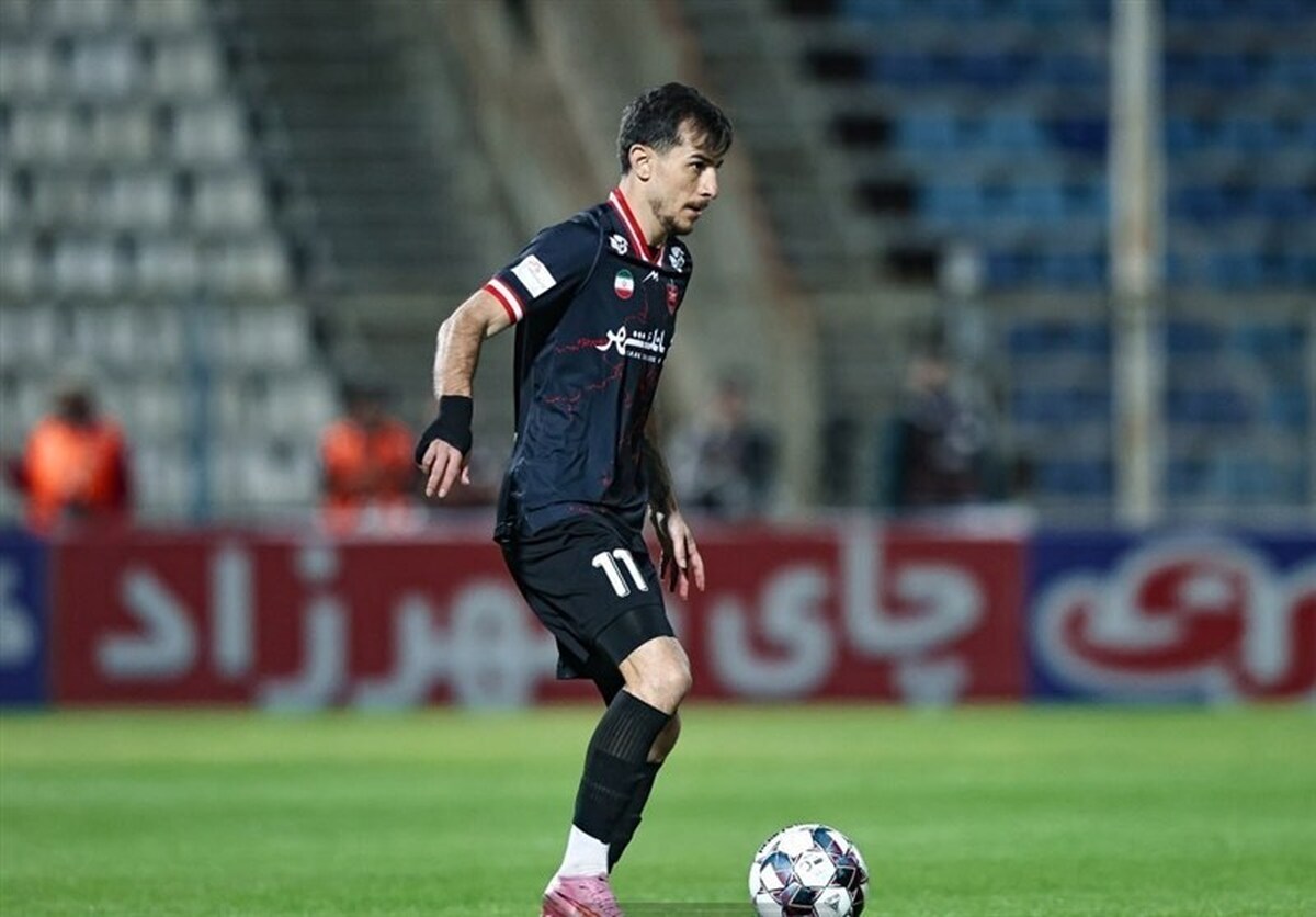 فرشاد احمدزاده با توافق با مدیران باشگاه پرسپولیس از این تیم جدا شد.