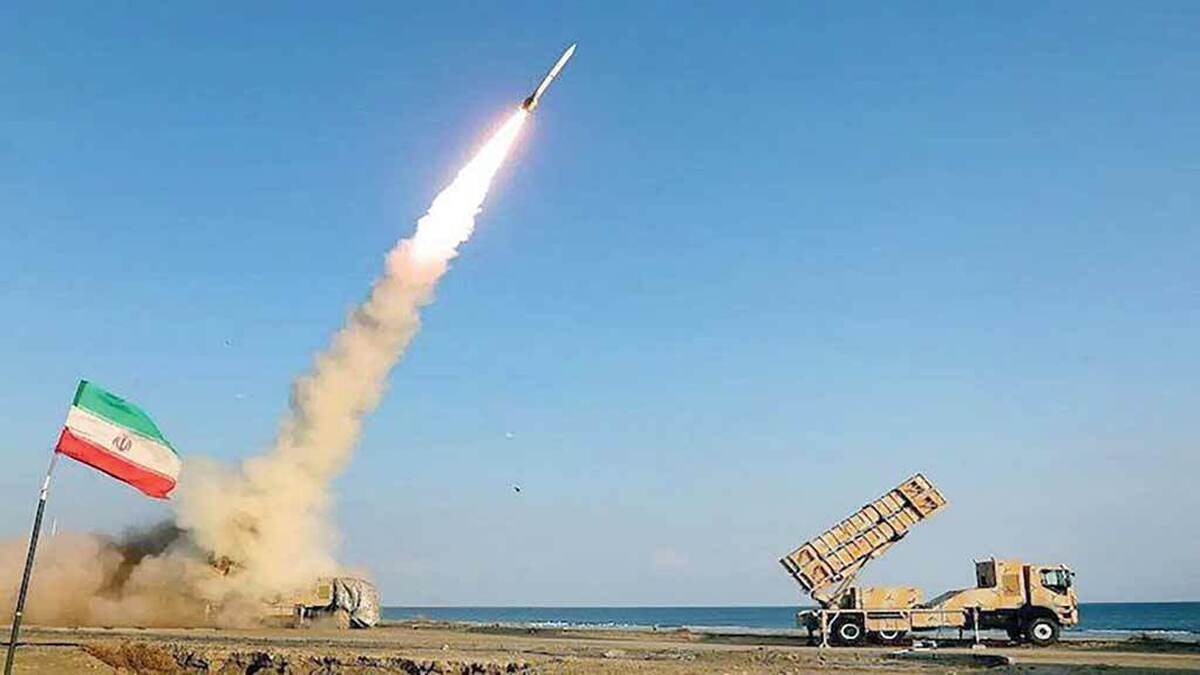 در نشست خبری سخنگوی وزارت امور خارجه جمهوری اسلامی ایران، اسماعیل بقایی، روز گذشته در پاسخ به سؤالی درباره موج جدید فضاسازی رسانه‌های اسرائیلی و آمریکایی مبنی بر تلاش نتانیاهو برای ترغیب ترامپ به حمله مجدد به ایران به بهانه برنامه موشکی، موضعی قاطع اتخاذ کرد. بقایی تاکید کرد برنامه موشکی ایران کاملا دفاعی و برای بازداشتن متجاوزان طراحی شده و به هیچ عنوان قابل مذاکره نیست.