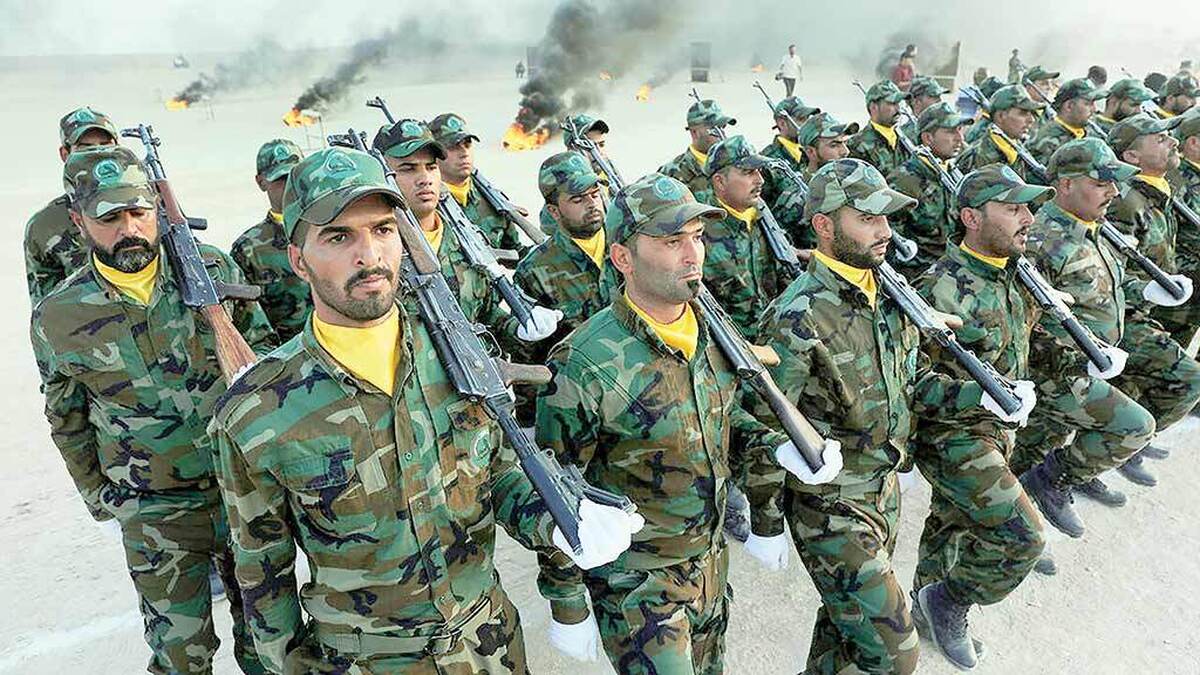 مارک ساوایا، فرستاده ویژه کاخ‎‌سفید با مداخله آشکار در امور داخلی کشور عراق خواستار خلع سلاح گروه‌‎های مقاومت شده است.نماینده اعزامی دونالد ترامپ، رئیس‎‌جمهور آمریکا با ادعای این‎که مطابق قانون اساسی عراق انحصار سلاح بایستی در دستان دولت رسمی بغداد باشد، خواهان پایان حضور رزمندگان محور مقاومت در منطقه بین‎‌النهرین است.