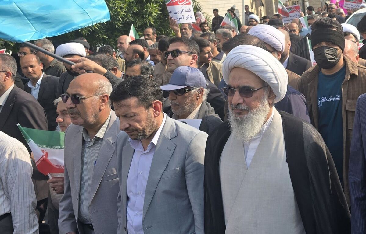 نماینده ولی فقیه در استان و امام جمعه بوشهر گفت: بصیرت و حضور ایرانیان در محکومیت اقدام‌های تروریستی اخیر، علاوه بر پاسداشت هویت دینی و ملی، نقشه شوم آمریکایی - اسراییلی را نقش بر آب کرد.