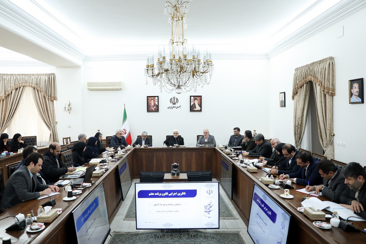 معاون اول رئیس جمهور با تاکید بر ضرورت تفکیک اعتراض و اغتشاش گفت: دولت اعتراض و نقد را به رسمیت می‌شناسد اما آنچه شاهد بودیم، آغاز مرحله دوم جنگ صهیونیستی علیه ملت ایران بود که تلاش کردند تا روی موج اعتراض و نقد منطقی بازاریان سوار شوند.