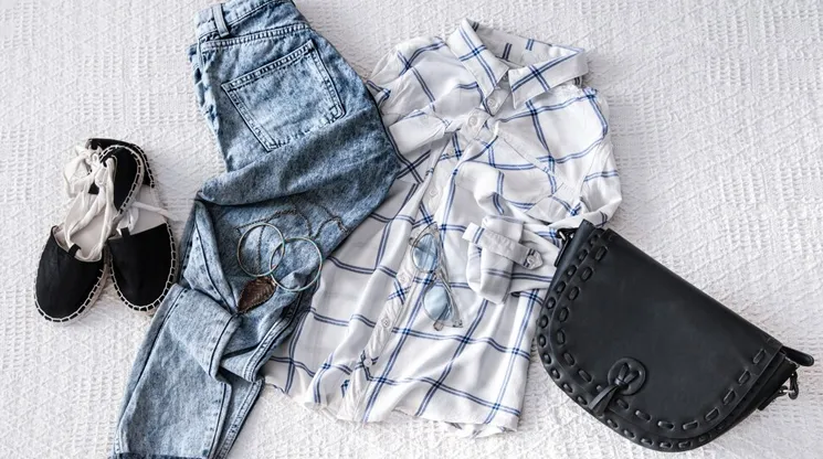  ۱۰ لباس که هیچ‌وقت از مد نمی‌افتند و همیشه شیک هستید