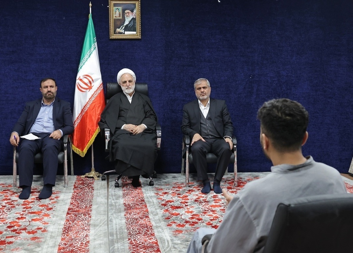 رئیس قوه قضائیه شخصاً به پرونده برخی از عناصری که مبادرت به سرکردگی و مباشرت در اعمال تروریستی و آشوبگری داشتند، رسیدگی و دستوراتی برای تسریع در تکمیل پرونده بازداشت‌شدگان و متهمان اغتشاشات اخیر صادر کرد.