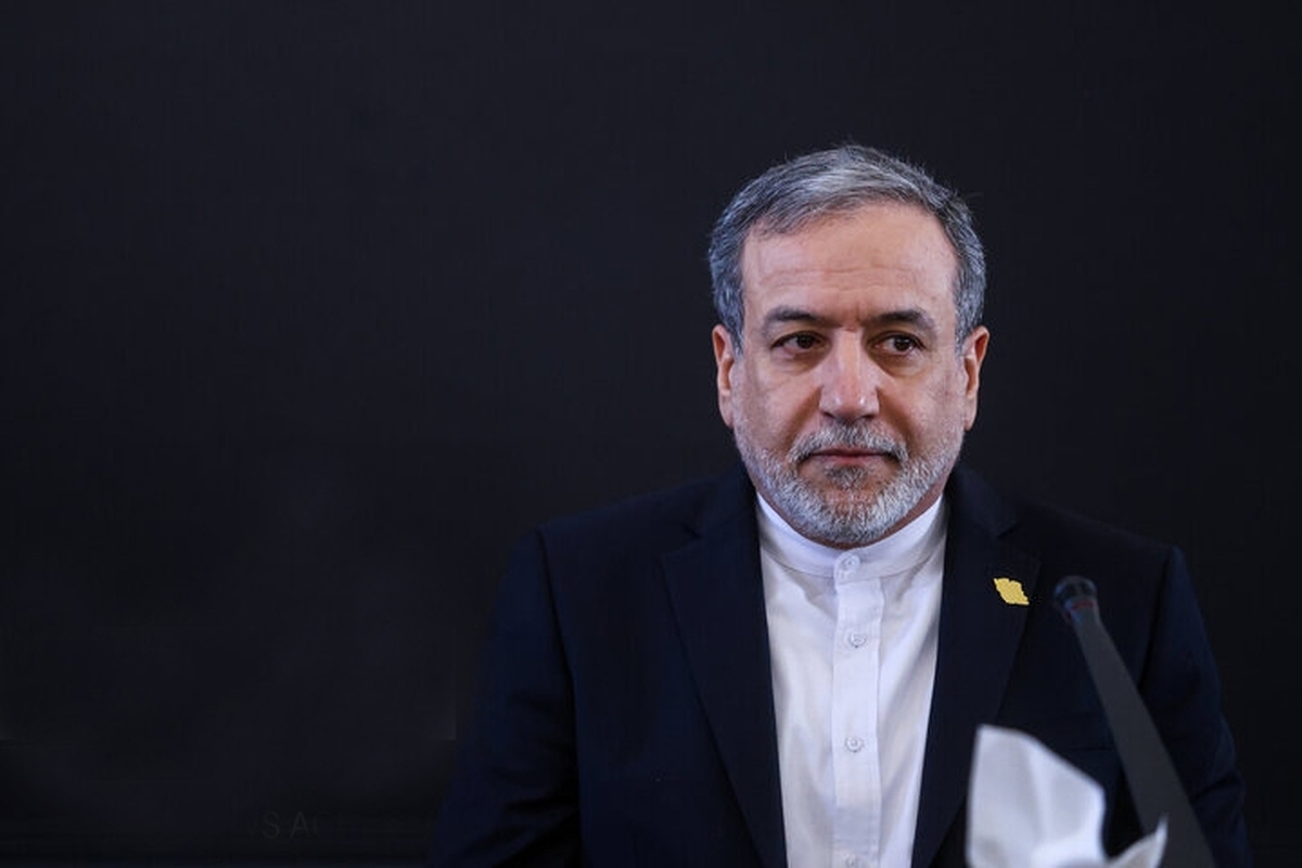 وزیر امور خارجه با بیان اینکه کاملاً آماده دفاع از خود هستیم، گفت: آمادگی کامل برای جنگ به معنی خواستن جنگ نیست، بلکه برای جلوگیری از جنگ باید آمادگی کامل برای نبرد داشت.