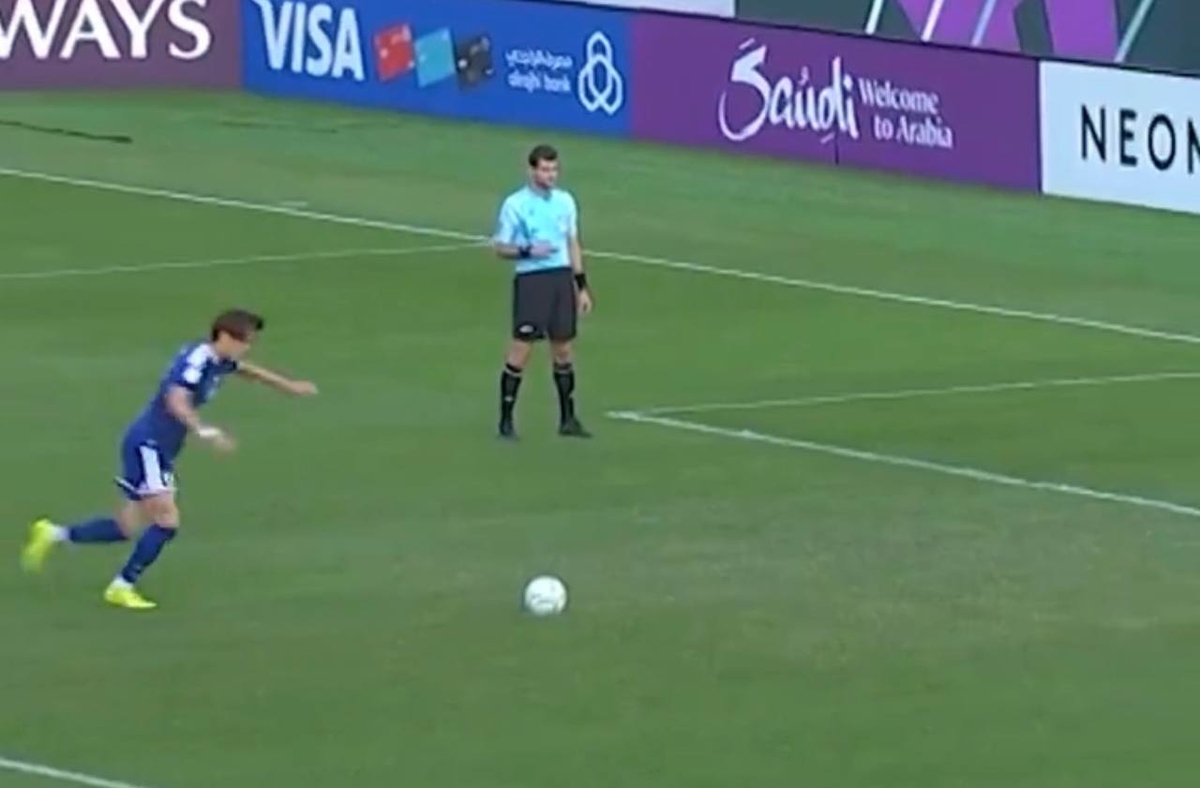 عکس | عجیب‌ترین پنالتی تاریخ آسیا | امان از خوشحالی زودهنگام