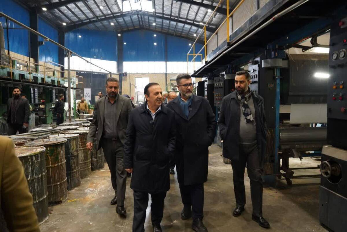 استاندار قزوین در تداوم بازدیدهای میدانی و در راستای اجرای برنامه‌های منظم «چهارشنبه‌های صنعت، کشاورزی و گردشگری»، با حضور در شهرک صنعتی لیا از واحد تولیدی «ایرانیان اطلس پلیمر» بازدید کرد.