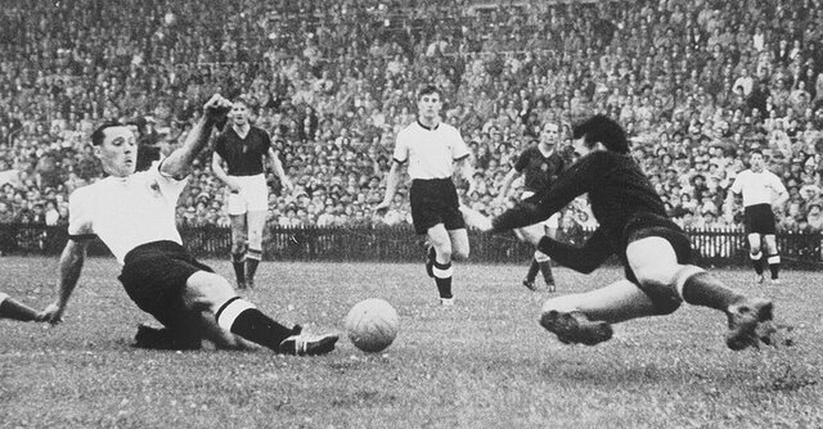 در تاریخ جام جهانی دیدار‌هایی بوده‌اند که به دلیل ردوبدل شدن تعداد گل‌های زیاد جذابیت بالایی داشته و به یاد هواداران فوتبال مانده‌اند.