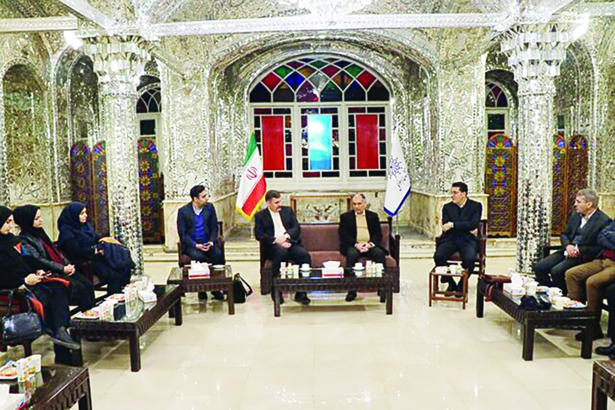 رئیس انجمن آثار و مفاخر فرهنگی از اجرای ۱۷ طرح ملی بازسازی، مرمت و ساخت آرامگاه مفاخر خبر داد و گفت: مرمت مزار میرسید شریف جرجانی در گالیکش، مجموعه یادمانی استاد هوشنگ ابتهاج در رشت، مزار پژمان بختیاری در چهارمحال و بختیاری، بنای یادمانی شیخ اشراق در سهرورد و توسعه آرامگاه قیصر امین‌پور از جمله این فعالیت‌هاست.