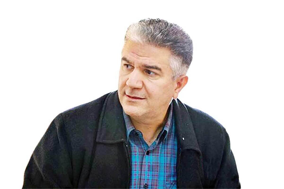 معاون درمان وزارت بهداشت، درمان و آموزش پزشکی، با انتقاد از ساختار فعلی نظام پرداخت در حوزه سلامت، گفت: نظام پرداخت کنونی موجب افزایش فاصله میان اعضای کادر درمان شده و در شرایط عادی، همدلی و انسجام تیم درمان را با چالش مواجه کرده است.