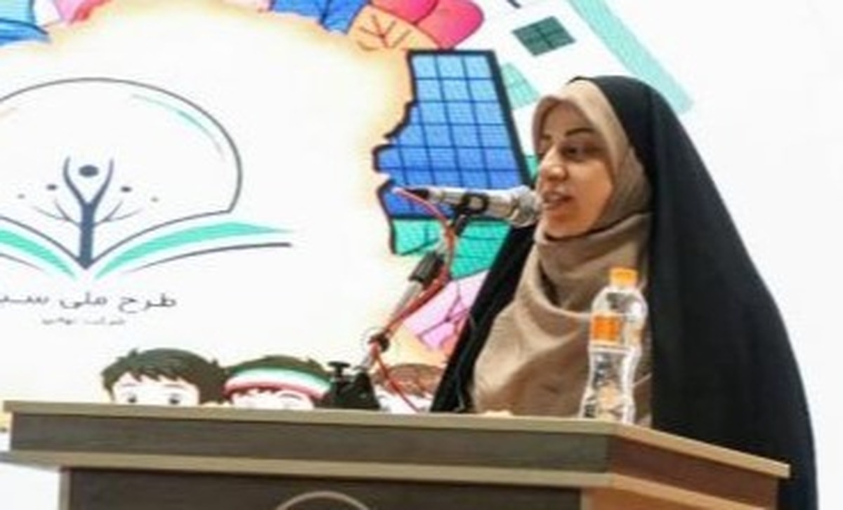 مریم بیدخام با تأکید بر نقش راهبردی زنان در مدیریت مصرف انرژی گفت: اصلاح الگوی مصرف انرژی تنها یک انتخاب اخلاقی نیست، بلکه ضرورتی راهبردی، اقتصادی و محیط‌زیستی است که بدون فرهنگ‌سازی امکان تحقق آن وجود ندارد.