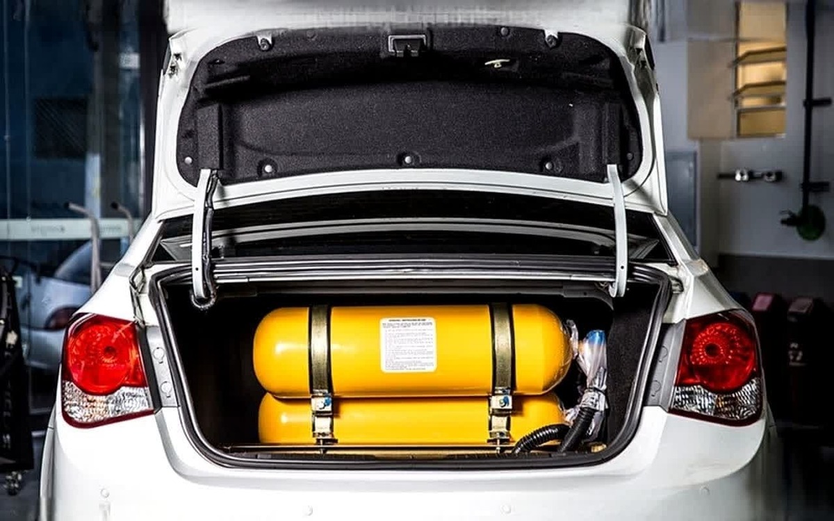 مدیر طرح سی ان جی شرکت ملی پخش فرآورده‌های نفتی ایران از ادامه اجرای طرح دوگانه‌سوز کردن رایگان خودرو‌ها خبر داد و گفت: علاوه بر خودرو‌های عمومی، خودرو‌های شخصی مدل ۱۳۹۴ به بالا نیز مشمول این طرح شده‌اند.