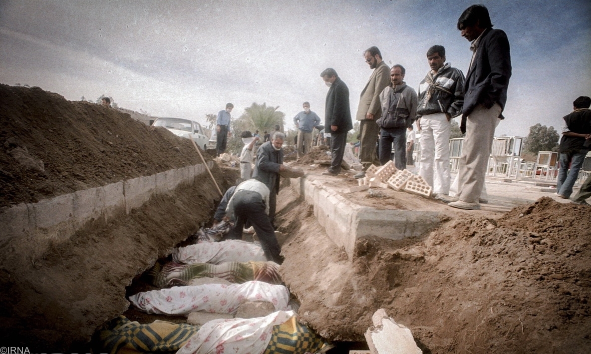 یک روز صبح، شهر دوازده ثانیه تمام لرزید