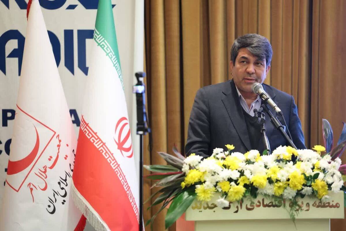 استاندار کرمان گفت: زلزله بم آزمونی بزرگ برای سنجش انسانیت، همبستگی و روحیه داوطلبی در سطح ملی و بین‌المللی بود و آبادانی و شکوه کنونی شهر بم، مدیون از خودگذشتگی خدمت‌گذاران مردم است.