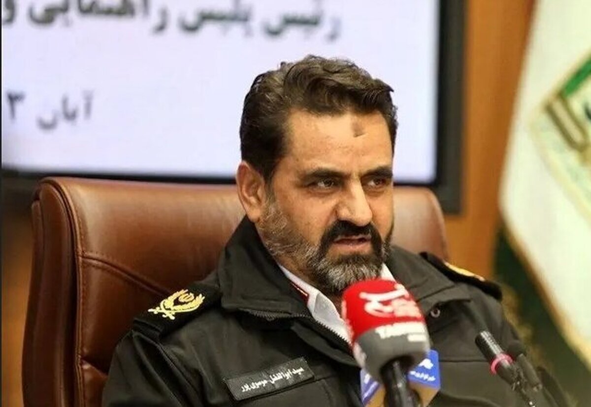 رئیس پلیس راهور تهران بزرگ اعلام کرد: فردا  شنبه ۶ دی، طرح زوج و فرد از ۶:۳۰ صبح تا ساعت ۲۰:۳۰ از درب منزل در شهر تهران اجرا می‌شود.