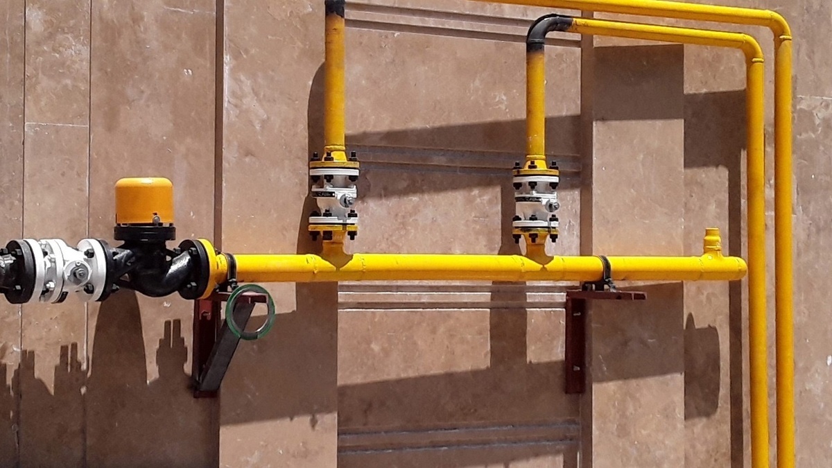 آئین انعقاد تفاهم‌نامه طرح لوله‌کشی رایگان گاز داخل منازل مددجویان تحت پوشش کمیته‌امداد امام‌خمینی (ره) و بهزیستی استان با تخصیص 50 میلیارد ریال اعتبار به همت شرکت گاز استان قزوین برگزار شد.