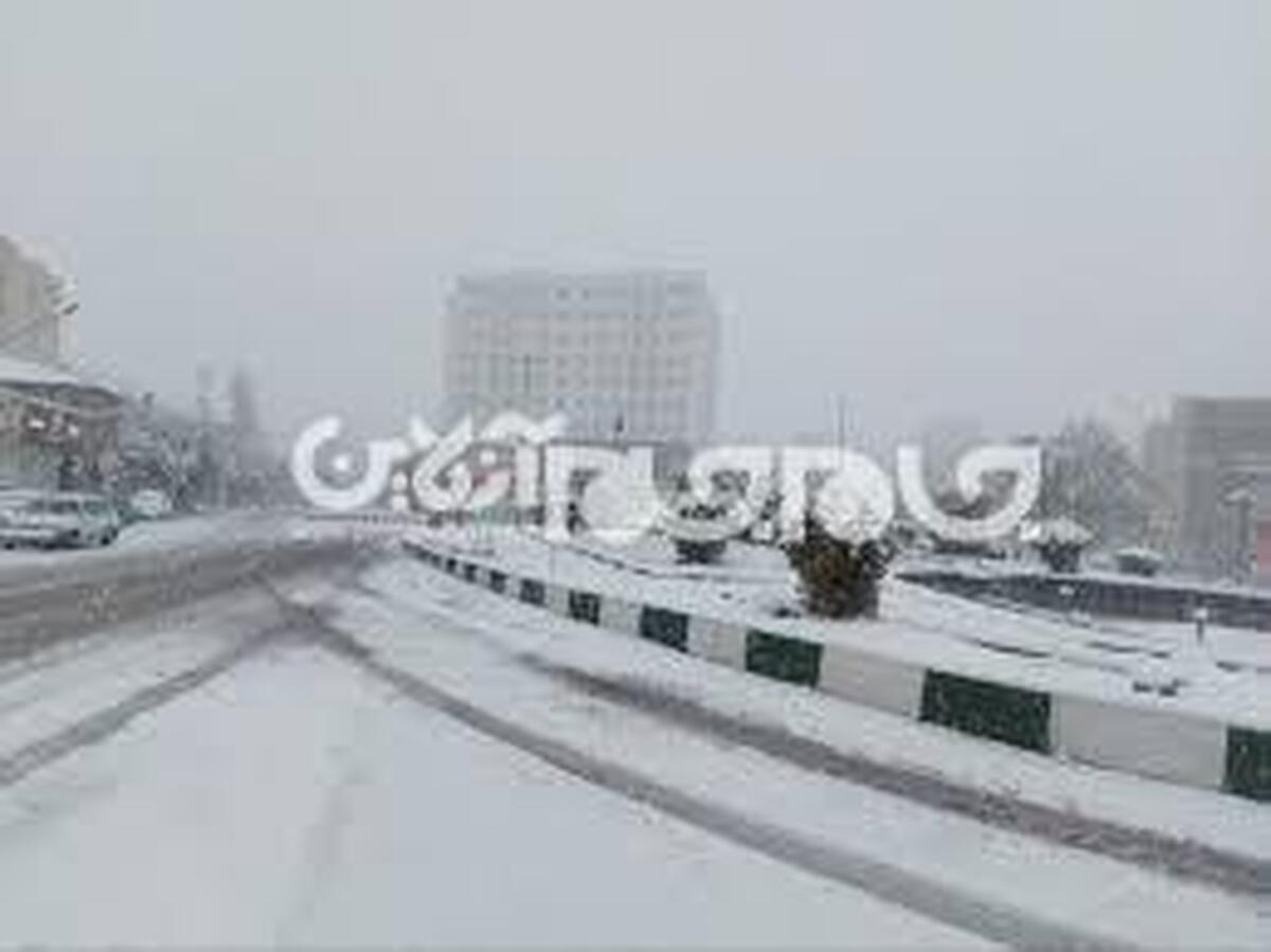 رئیس اداره پیش بینی هواشناسی آذربایجان غربی با اشاره به صدور هشدار نارنجی برای استان، گفت: دمای هوای استان ۶ تا ۱۰ درجه کاهش می یابد.