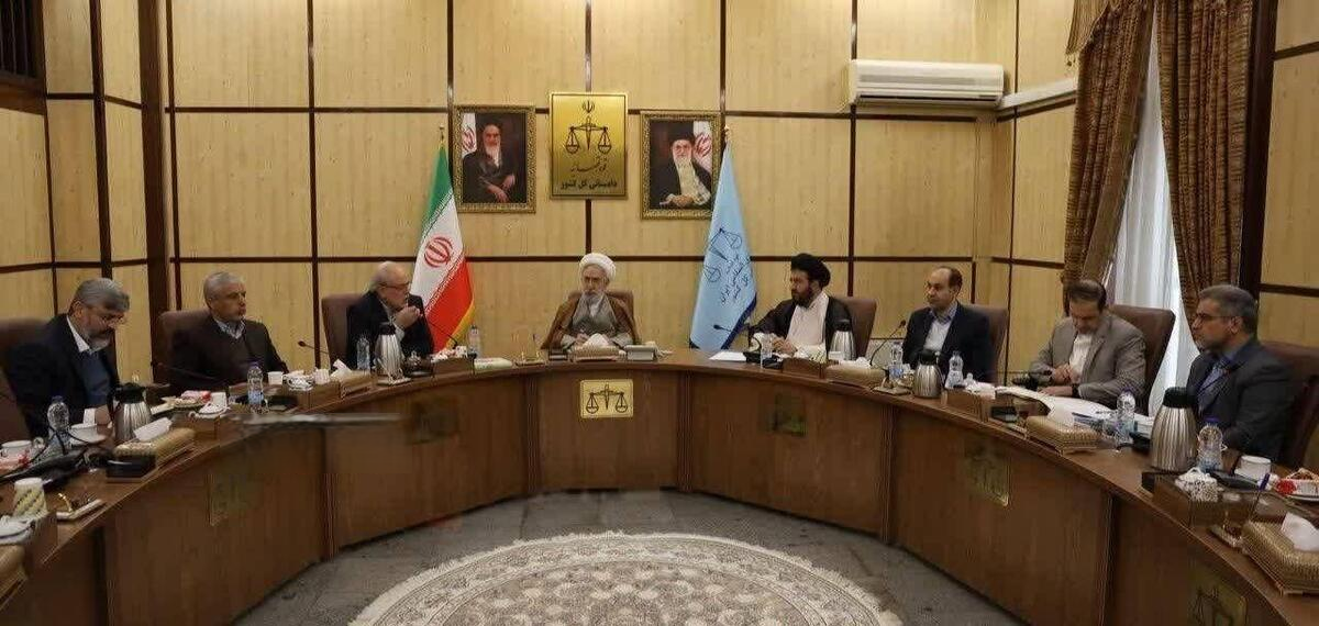 دادستان کل کشور با تاکید بر اینکه مسئولان باید در ارائه آمار دقت لازم را داشته باشند، گفت: تحلیل‌های غیر دقیق و ارائه آمار‌های نادرست موجب تضییع حق مردم و آسیب به نظام می‌شود.