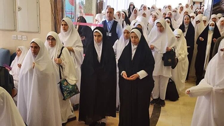 ببینید | با کاروان عمره دانشجویی