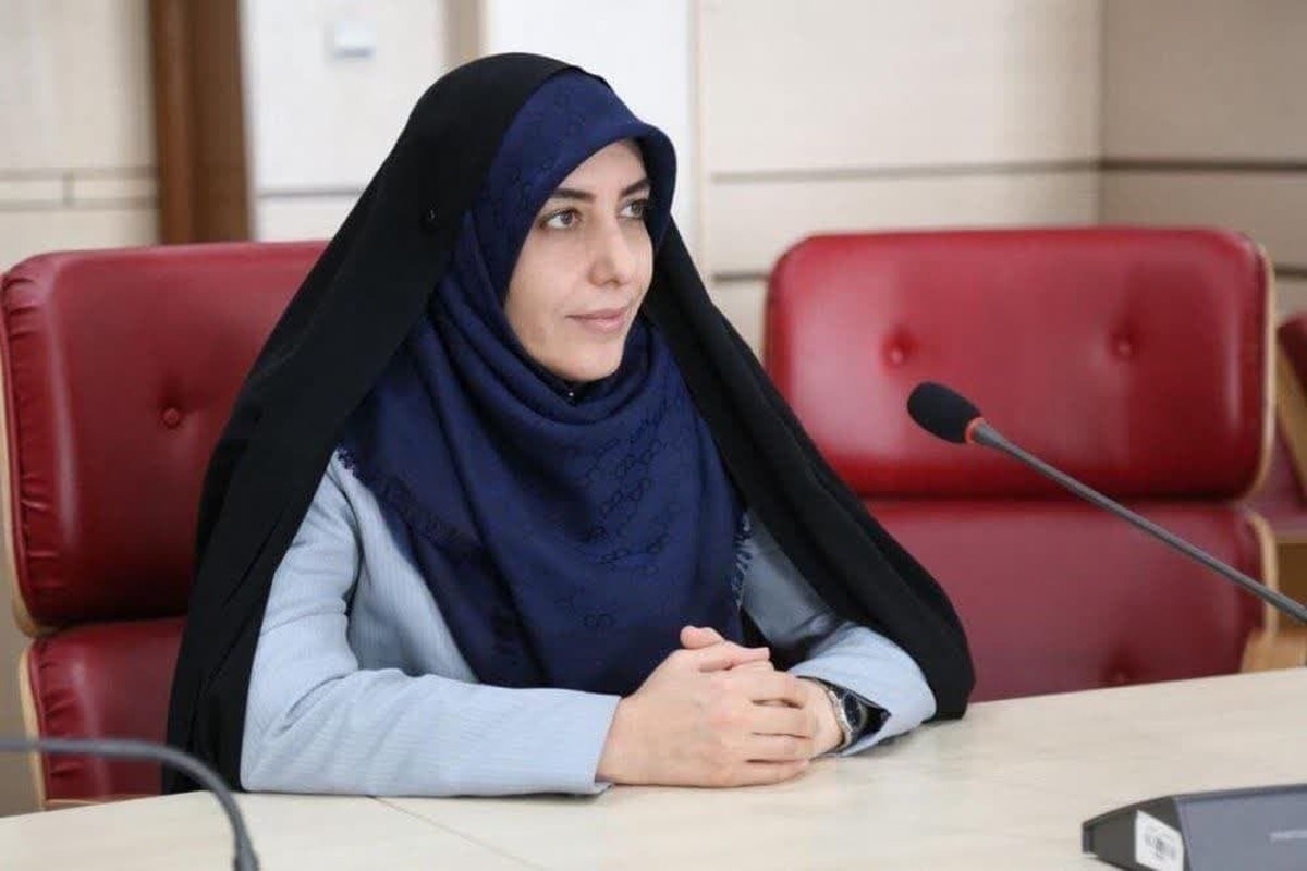 صدیقه ربیعی گفت: استفاده از سامانه‌های یکپارچه و هوشمند، نقش مؤثری در ارتقای شفافیت، تسریع فرآیندهای اداری، کاهش مراجعات حضوری و افزایش بهره‌وری در دهیاری‌ها دارد.