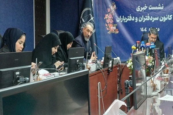 فناوریهای نوین و هوش مصنوعی به معنای حذف سردفتران نیست فناوریهای نوین و هوش مصنوعی به معنای حذف سردفتران نیست