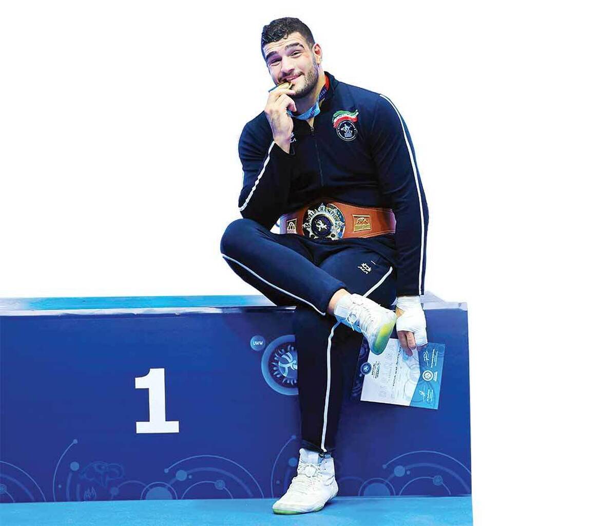 اگر این کار اسمش دستبرد به سرمایه‌های ورزشی ایران نیست، پس چیست؟ پروژه خیلی راحت پیگیری می‌شود. ابتدا یکی از مستعدهای ورزش ایران را زیر نظر می‌گیرند و بعد از آن مرحله مذاکره (شما بخوانید تطمیع) شروع می‌شود. در اکثر موارد هم به سرعت بله را می‌گیرند. آخر سر فقط کمی مراحل کاغذبازی باقی می‌ماند که آن هم مشکلی نیست.