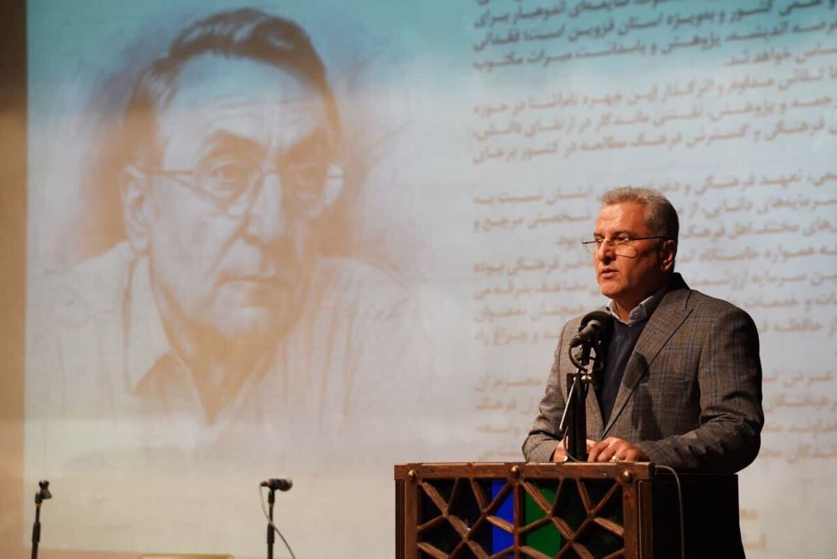 شهرام احمدپور در آیین یادبود زنده‌یاد کامران فانی، چهره ماندگار کتابداری، ترجمه و نسخه‌پژوهی قزوین را یکی از کانون‌های تأثیرگذار فرهنگ، علم و تمدن ایران دانست.