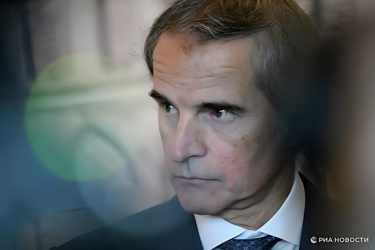 مدیرکل آژانس بین‌المللی انرژی اتمی با گفتن اینکه وارد آمدن آسیب جدی به تاسیسات اتمی ایران نمی‌تواند دلیلی برای حضور نداشتن بازرسان در این محل‌ها باشد، بر نقش «بسیار مهم» روسیه در حل‌وفصل برنامه هسته‌ای ایران تاکید کرد.