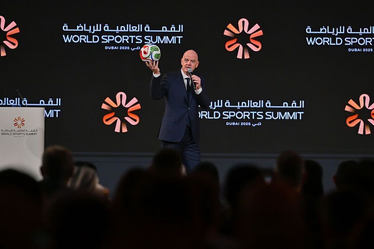 رئیس فدراسیون بین‌المللی فوتبال از ثبت ۱۵۰ میلیون درخواست بلیط جام‌ جهانی ۲۰۲۶ در ۲ هفته‌ای که از آغاز پیش‌فروش می‌گذرد، خبر داد.