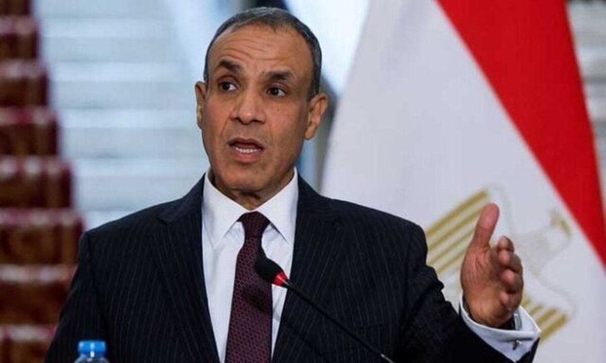 وزیر خارجه مصر با اشاره به تداوم ارتباط کشورش با ایران، آژانس بین‌المللی انرژی اتمی، آمریکا و کشورهای اروپایی، گفت که هدف از این ارتباطات، کاهش تنش در منطقه است.