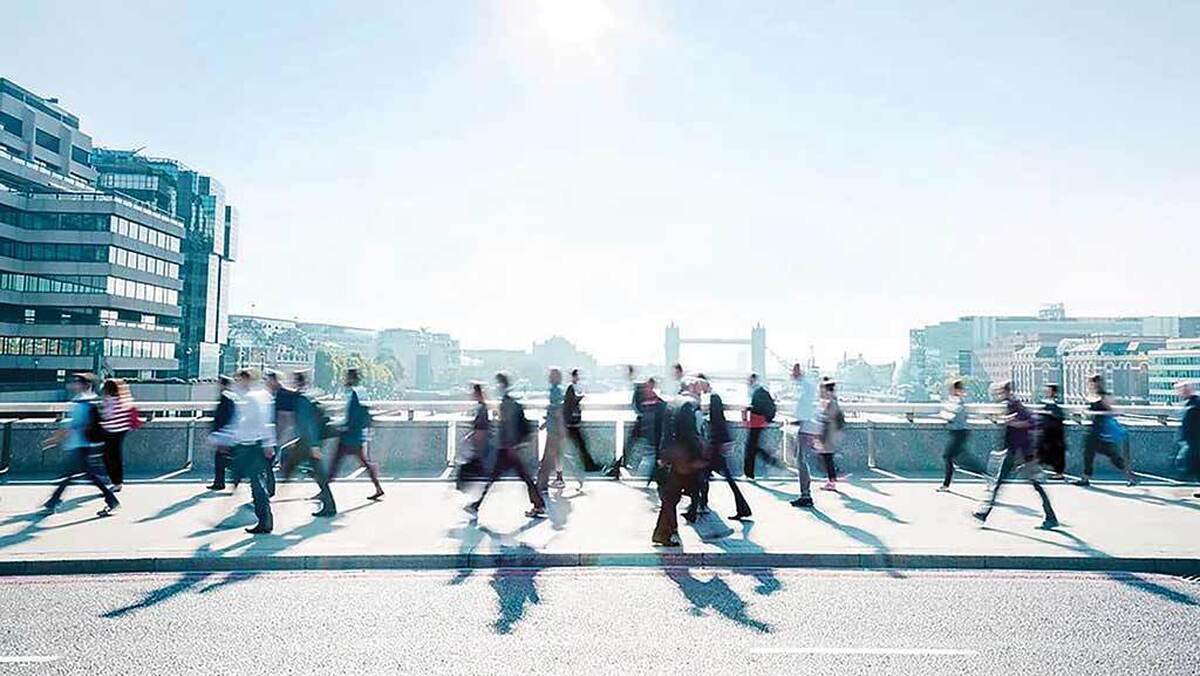 از دور که نگاه می‌کنید، خیابان چیزی جز عبور‌و‌مرور روزمره آدم‌هانیست امابه‌گفته دانشمندان علوم رفتاری، همین صحنه ساده می‌تواند به نوعی آزمون شخصیت در مقیاس شهری تبدیل شود؛ جایی که سرعت قدم‌ها، نشانه‌هایی از درون افراد را آشکار می‌کند.