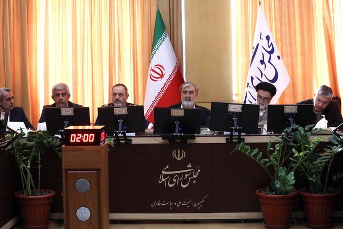 سخنگوی کمیسیون امنیت ملی مجلس با اشاره به گزارش وزیر دفاع به این کمیسیون گفت: وزیر دفاع تاکید داشت همه ظرفیت‌ها را به کار بستیم تا قدرت دفاعی کشور را افزایش دهیم و در این زمینه وزارت دفاع به دستاوردهای بسیار بزرگی رسیده است.