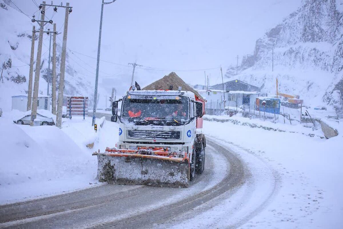 مدیرکل راهداری و حمل‌ونقل جاده‌ای استان البرز از باز بودن تمامی محور‌های مواصلاتی استان خبر داد و گفت: در حال حاضر تردد در همه مسیر‌ها به‌جز محور کرج–کندوان و محور جدید طالقان–هشتگرد برقرار است.