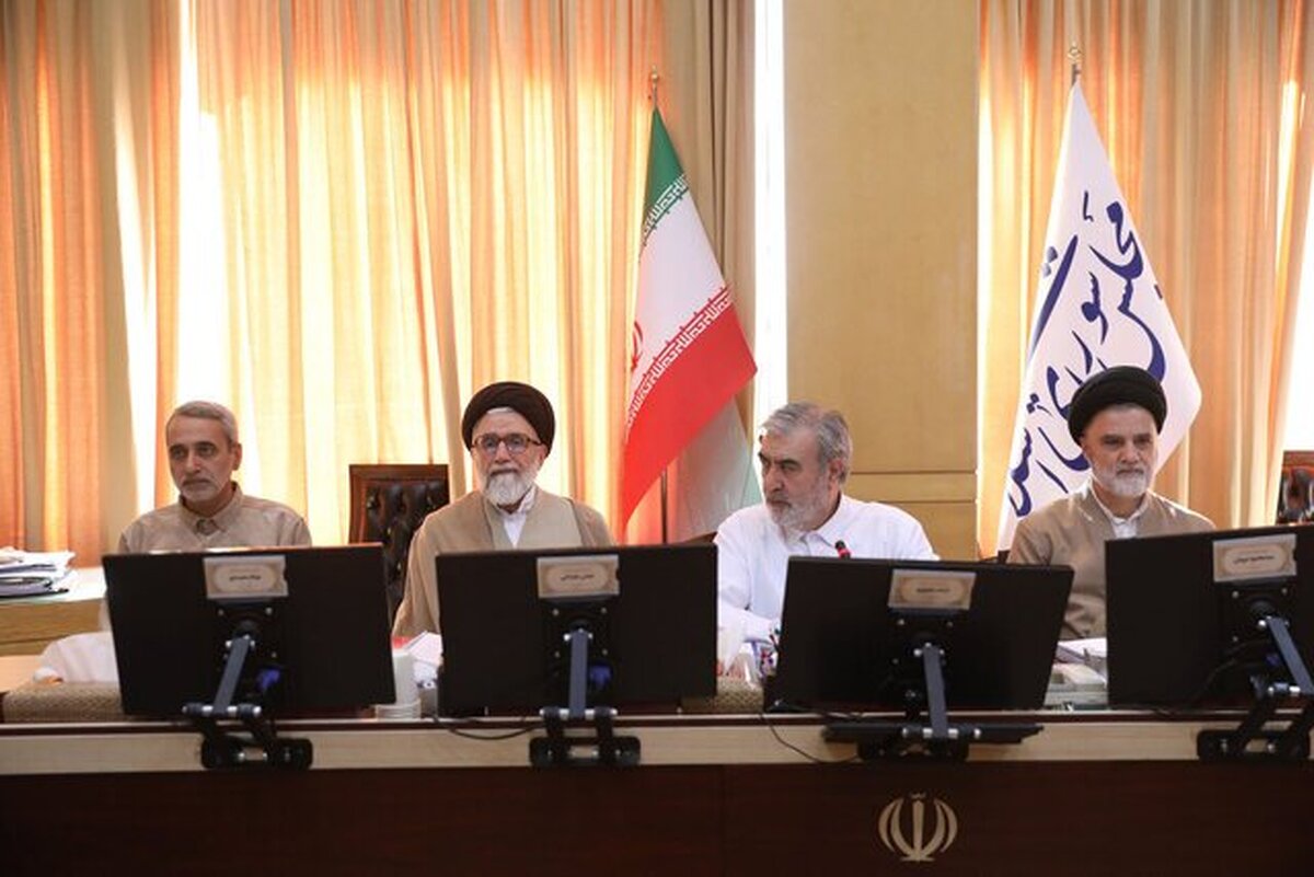 سخنگوی کمیسیون امنیت ملی و سیاست خارجی مجلس گفت وزیر اطلاعات در جلسه امروز این کمیسیون تأکید کرد که در اغتشاشات دی‌ماه، دشمن به‌دنبال «رزم خیابانی» بود تا در نهایت منجر به تسخیر شهری شود.